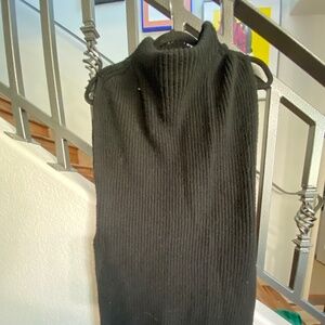 Sz Sm Savvi Oversized Long Black Sweater